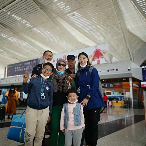 勤耕耘  育桃李