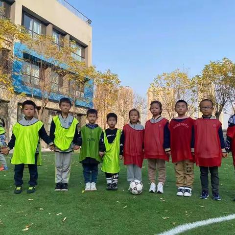 绿茵赛场，放飞梦想﻿——万柏林区大唐实验小学第二届“萌芽杯”足球联赛