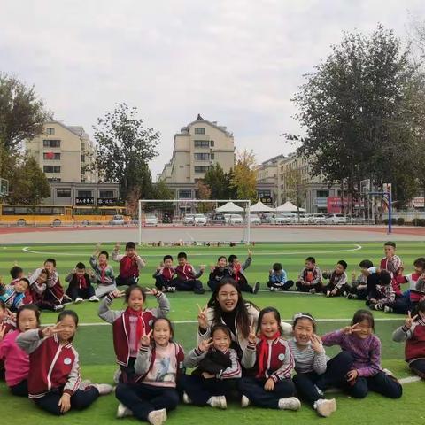 向阳而生，快乐绽放——二年级（2）班风采展示