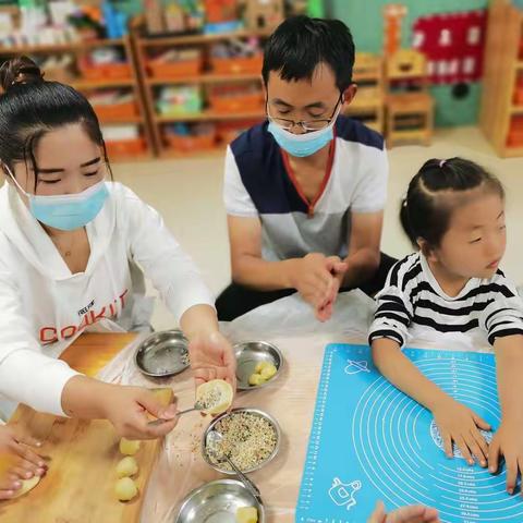 世纪星五湖名邸幼儿园大二班中秋活动