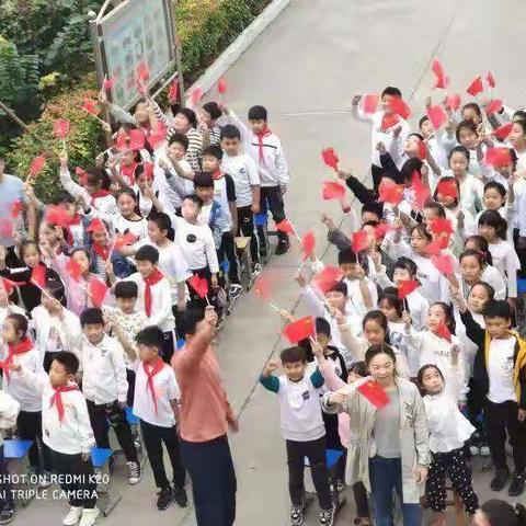 童心向党，强国有我                        ——捏掌中心小学举行“庆国庆”活动