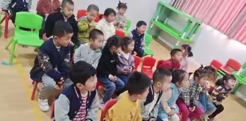 家有宝贝幼儿园小一班三月汇报