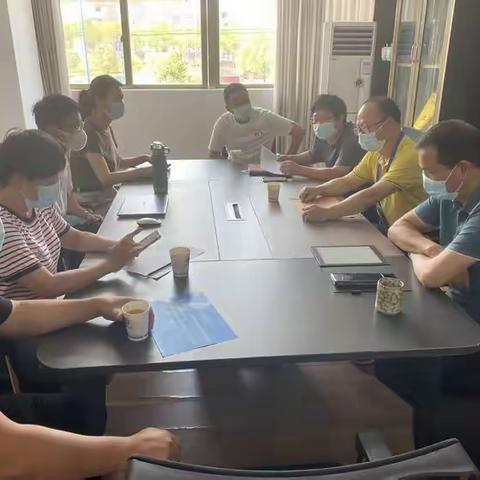 白衣天使抗疫一线显担当，爱心组织助力家属暖人心。