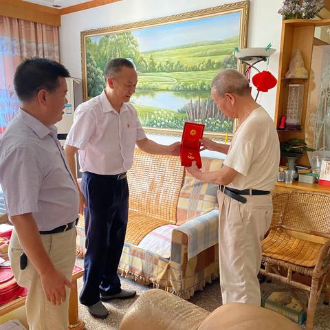 走访慰问退役军人　营造尊崇军人氛围