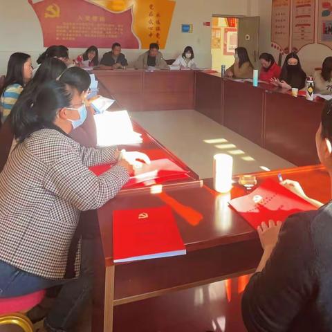 学雷锋精神，做先锋楷模