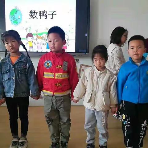 夷陵区直属机关幼儿园东城分园中二班四月精彩回顾