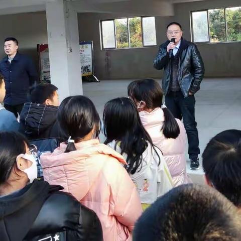 谆谆教诲语，暖暖冬日情。