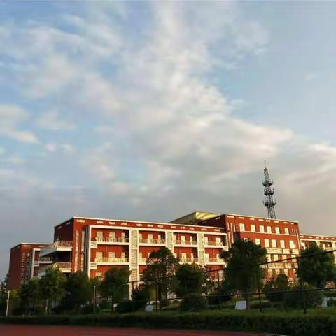 精彩课堂鲜智慧，听评交流促成长——记大黄山实验小学高年级数学教研活动