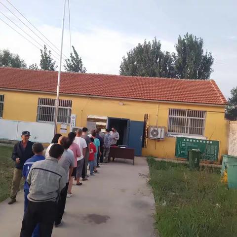 突出中心任务，强化执纪监督