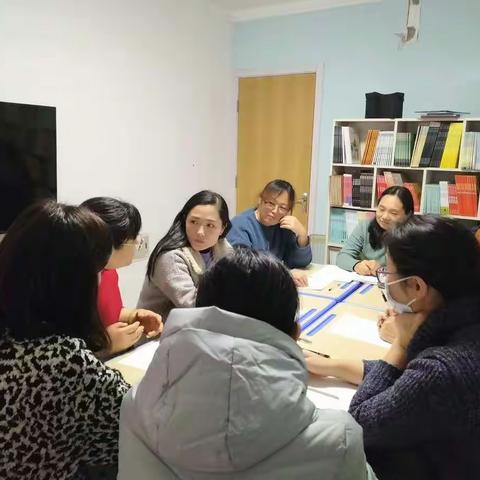 知阅绘本馆第一期“成人读书会”如约开始啦！