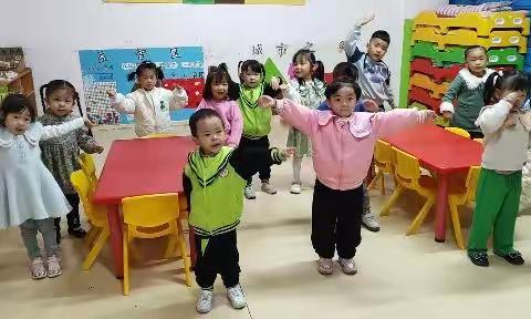 小叮当幼儿园中二班第九周