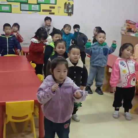 小叮当幼儿园中班第九周