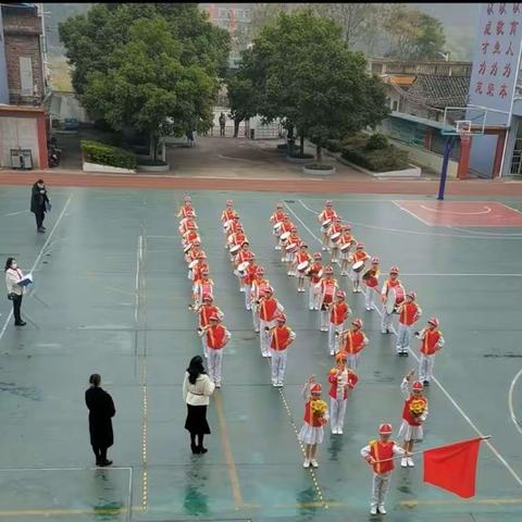 鼓号铿锵，激励成长——老坪石中心学校鼓号队比赛纪实