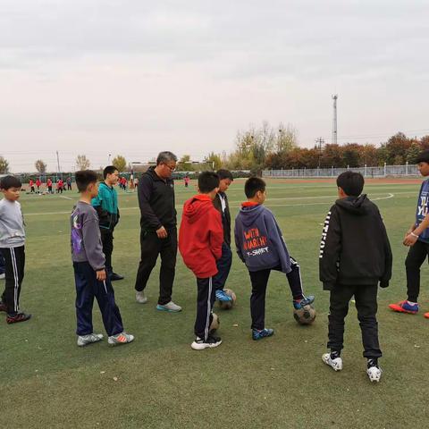 【龙山学区•体育】“绿茵舞台，足下风采”