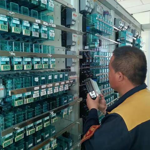 伊宁信号车间 “党建领航 青春建功” 口岸先锋队 九月第二周【每周一星】