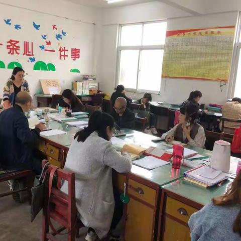 以常规促教学，以检查促提升——记麻水小学教学常规检查活动