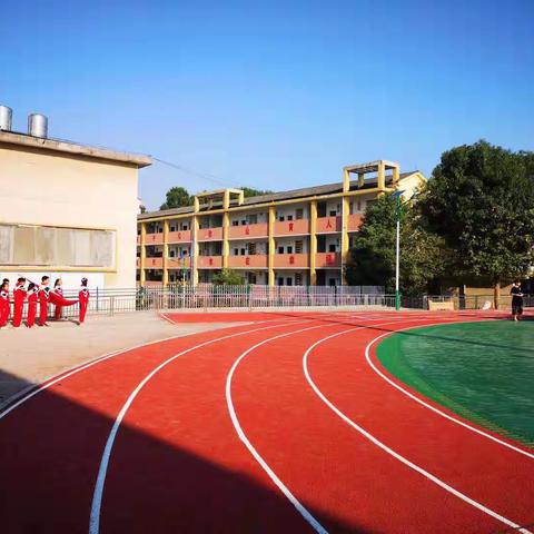 做温情老师，缔造有爱的教室