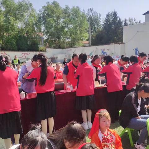 关爱下一代  共庆六一节--屯留区开展六一儿童节志愿服务活动
