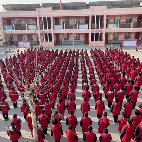 《魏庄街道大车东小学》落实“双减”政策，阳光大课间活动