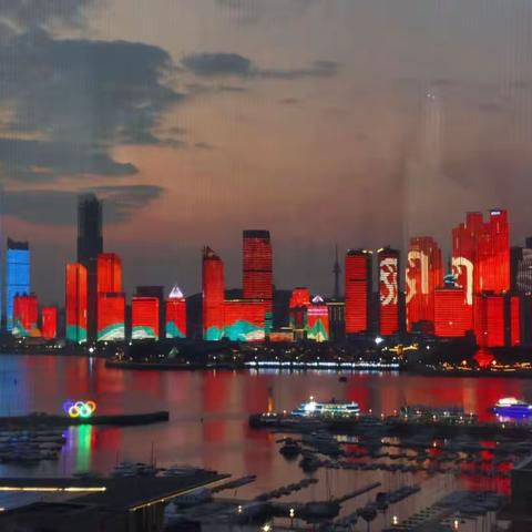 六月·灯市·老树