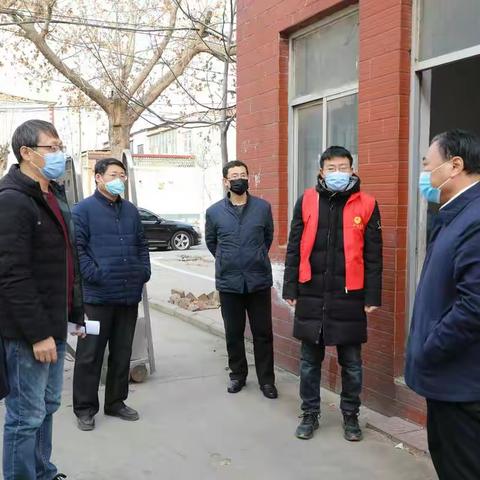 沙河市人社局党组书记、局长李拥军慰问疫情防控一线工作人员