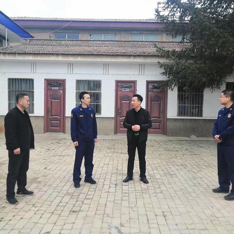 西峰大队检查指导乡镇政府专职消防队建设工作