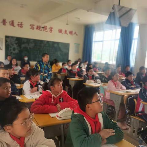 丽江市古城区七河镇中心完小2022学年上学期数学教研活动