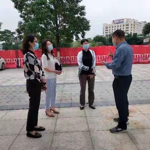 区人大副主任莫小云带队到南湖假日酒店督导检查并开展风险研判