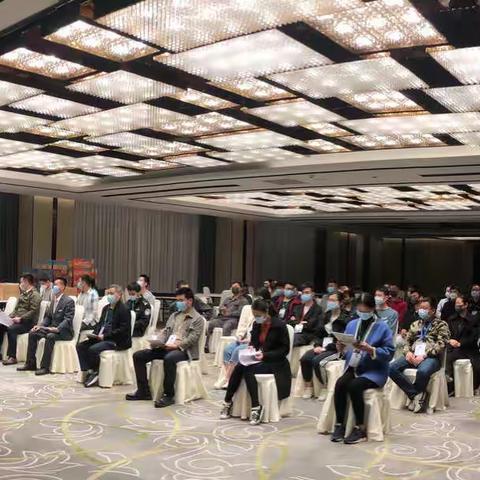 南湖假日酒店专班召开作风纪律教育及突发事件应急演练桌面推演会