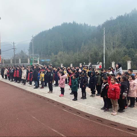 奋发笃行 共赴未来—，太平希望学校2022年春开学典礼暨学生表彰