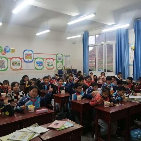 美好“食”光我做主——五（5）班班级活动