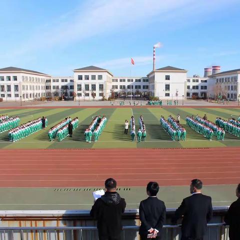 英姿飒爽展风采，雄鹰振翅欲高飞——双鸭山市实验学校队形队列比赛纪实