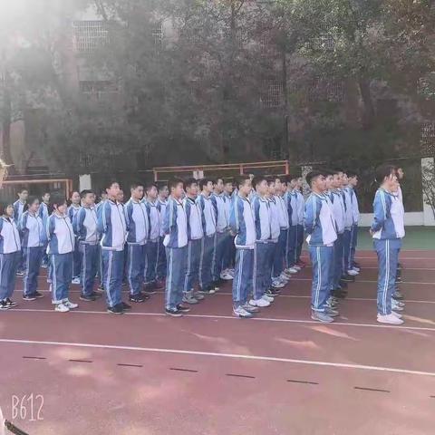 挥洒汗水的青春期