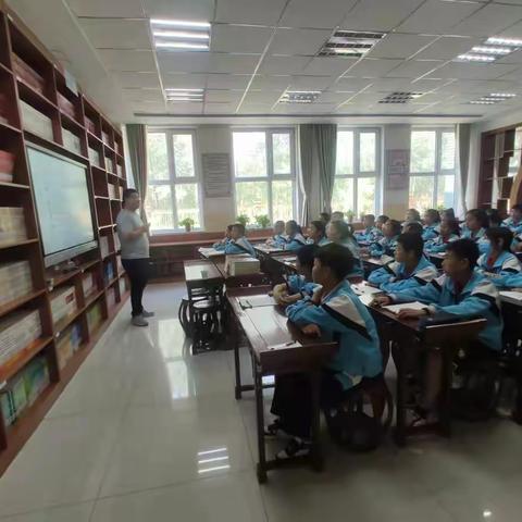 健康中国进校园——利通区第十六小学开展控烟知识讲座