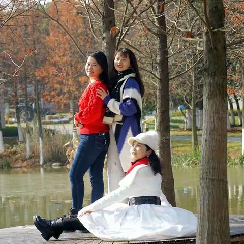 赏心谷里一抹红