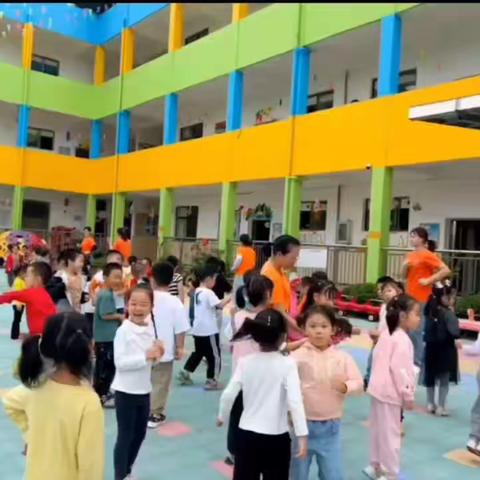 李集方安苗苗幼儿园反恐防爆演习