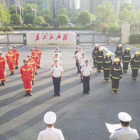 永丰县消防救援大队召开“防风险、保安全、迎二十大”消防安保誓师大会