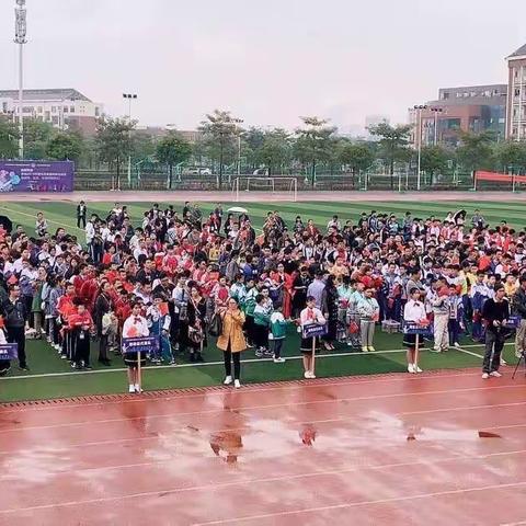 乐业县第二初级中学参加第一届百色市科技运动会喜获佳绩