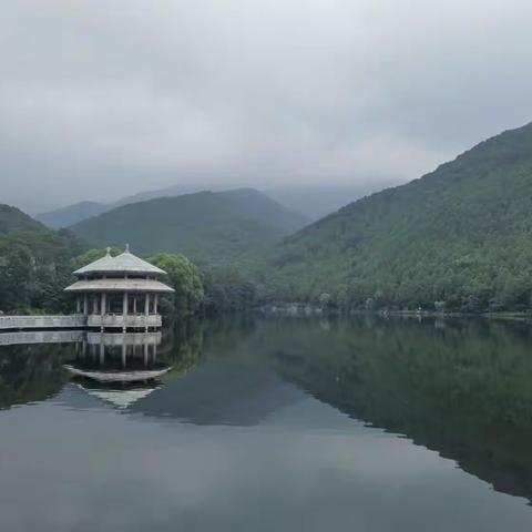 岱宗山水间（二）黑龙潭、白龙池、长寿桥、长寿泉、无极庙、竹林寺