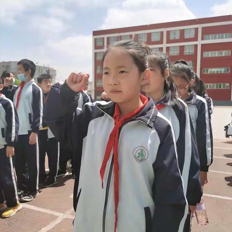 一心向阳，茁壮成长