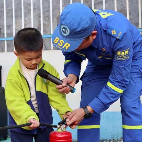 小威尼幼儿园消防演练活动