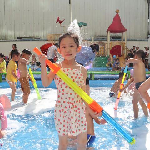 小威尼幼儿园“泡沫之夏”，为孩子们打开多彩夏天