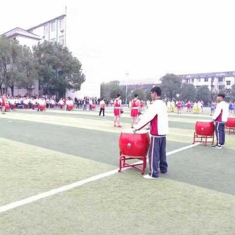 渌口区第三中学第一届体育艺术节188班