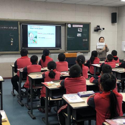 同课异构，构出“异”彩—记崇礼小学四年级英语同课异构教学活动。