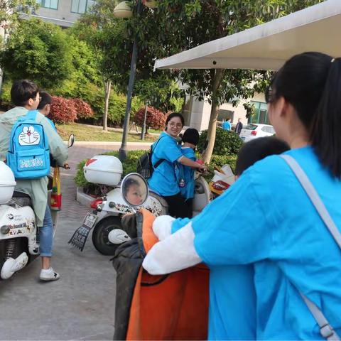 同一个校园  有你真棒   ——市残联康复医院举办“与星同行 有你不再孤独”自闭症日活动