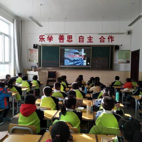 “预防传染病，享受健康生活”——银馨学校一年级二班“传染病防治”主题班会