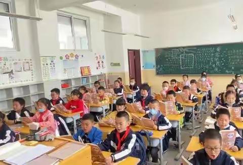 【党建引领】“经典浸润人生，书香伴我成长”——白银区银馨学校三年级2班读书活动小记