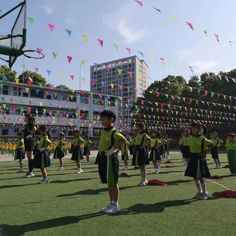 青春与阳光做伴——2021年上期第八周班级周记