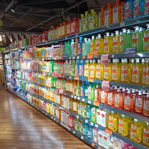 江南三区首义路店日化课组自由品牌陈列