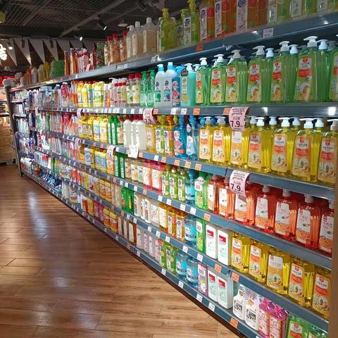 江南三区首义日化课组自有品牌陈列